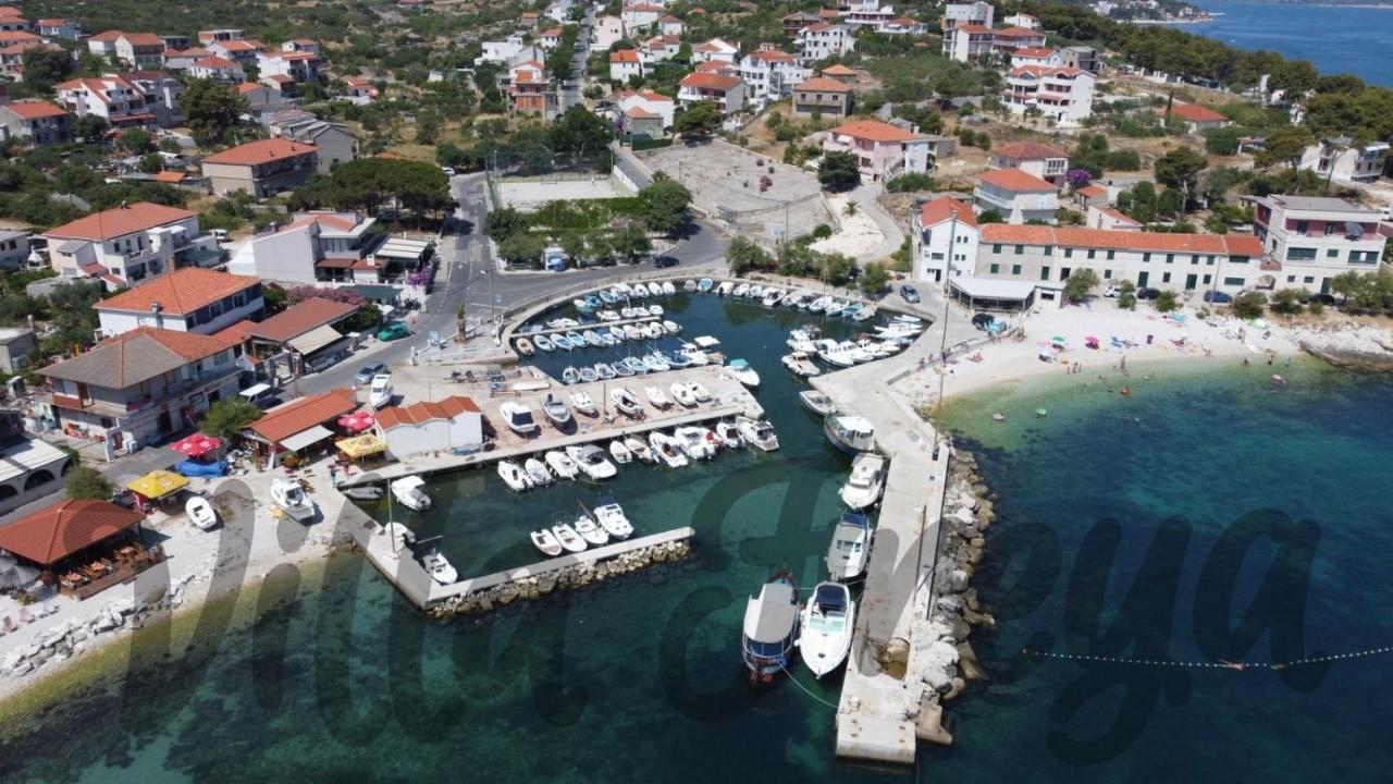 Villa Freya - Vacation House Slatine Bagian luar foto