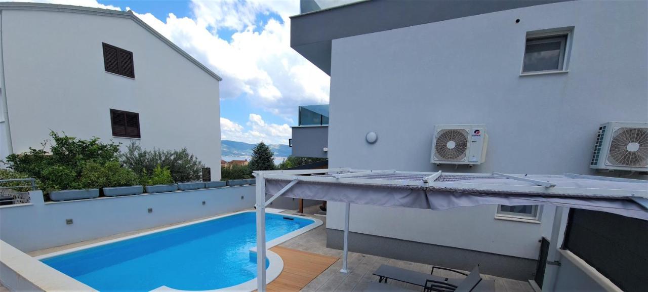 Villa Freya - Vacation House Slatine Bagian luar foto