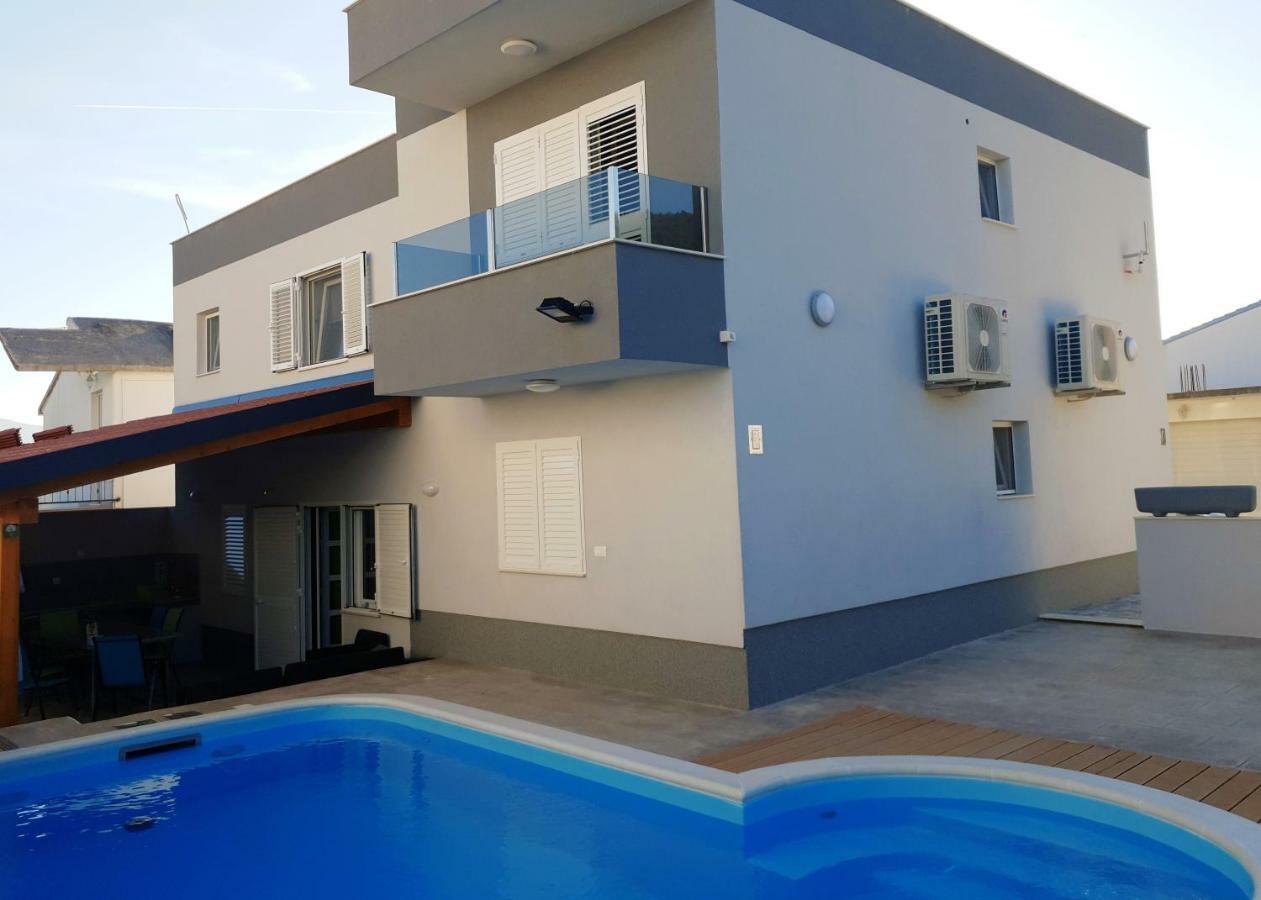 Villa Freya - Vacation House Slatine Bagian luar foto
