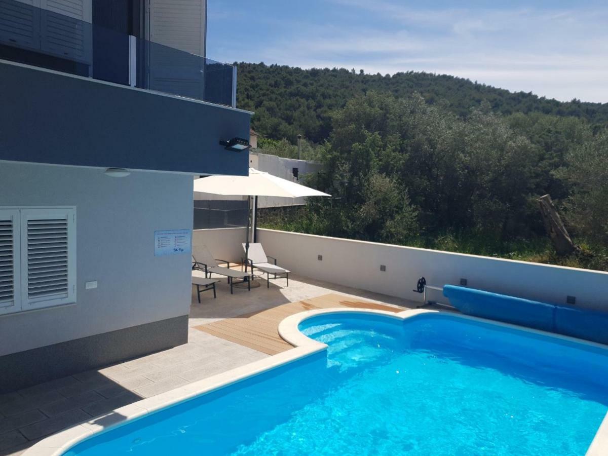 Villa Freya - Vacation House Slatine Bagian luar foto