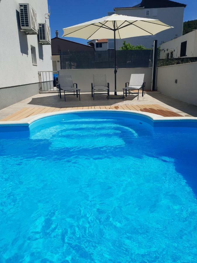 Villa Freya - Vacation House Slatine Bagian luar foto