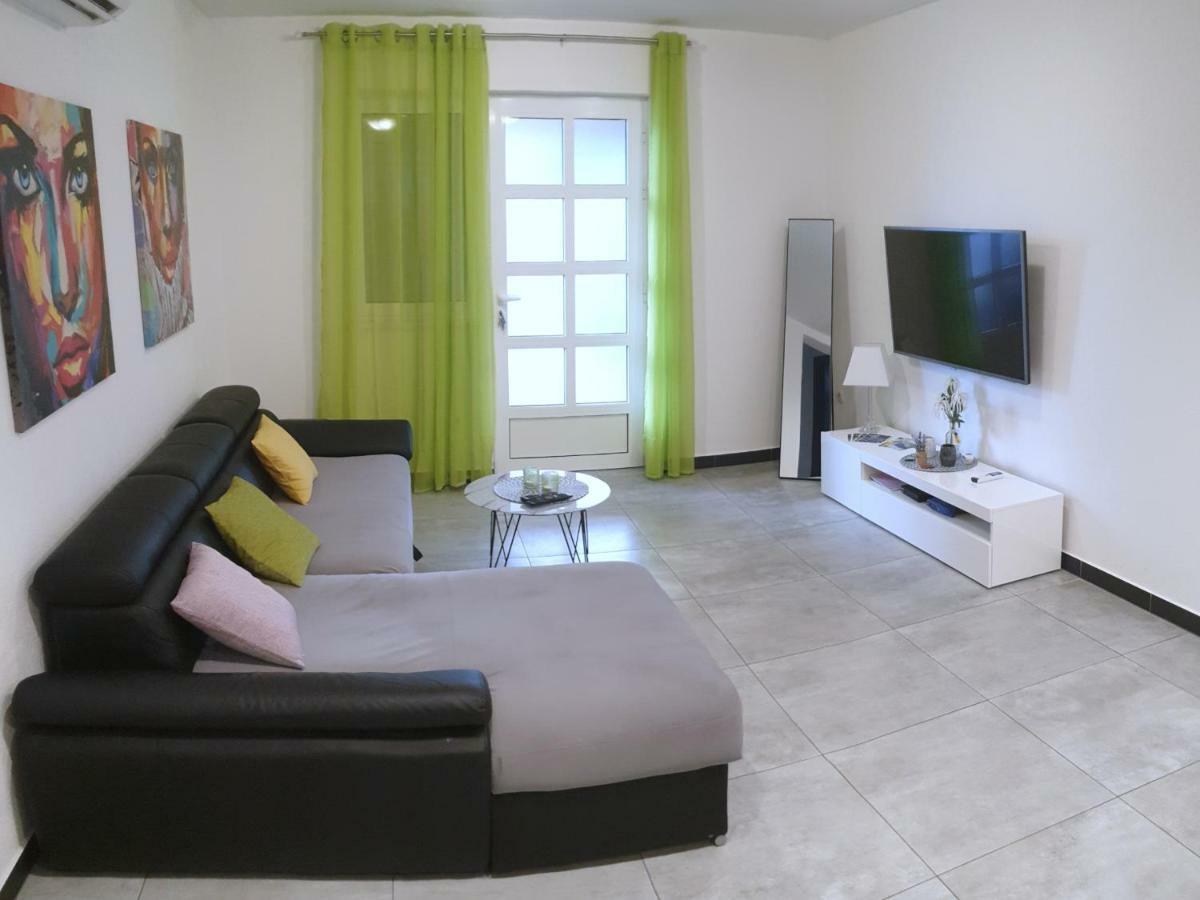Villa Freya - Vacation House Slatine Bagian luar foto