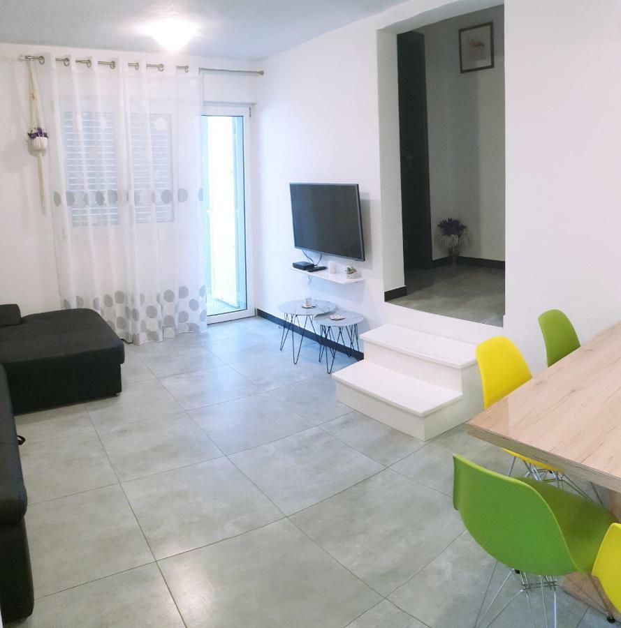 Villa Freya - Vacation House Slatine Bagian luar foto